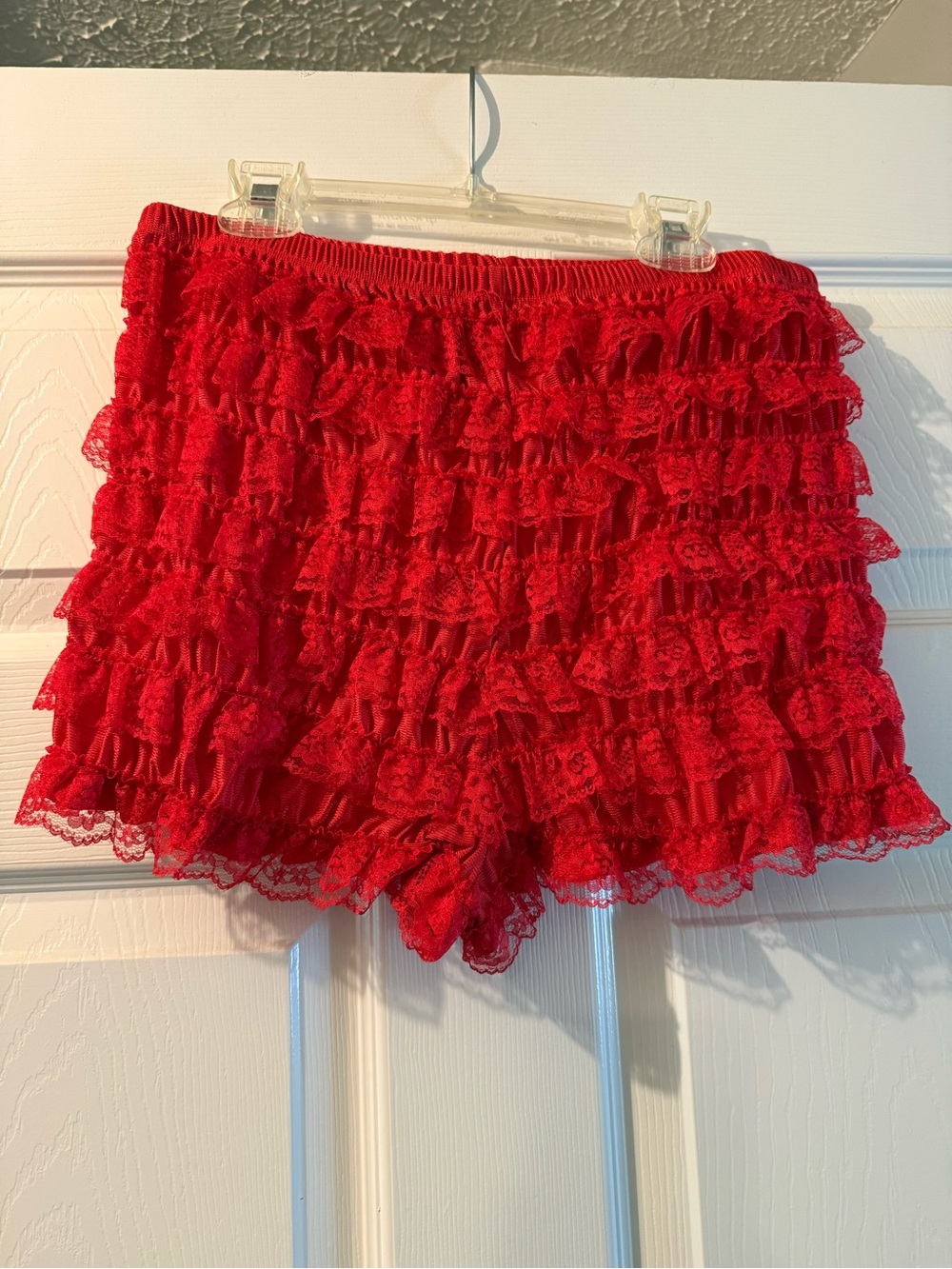 Finesse Red Lace Ruffle Shorts - Picture 6 of 6